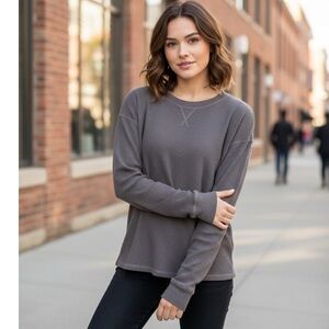 Seven7 gray thermo long sleeves size shirt L‎